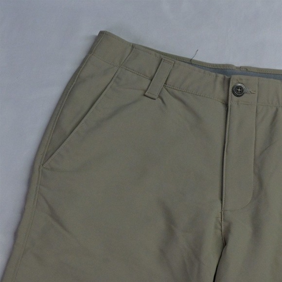 Under armour 32 x 9" Khaki Loose Fit Match Play Flex 1253487 Golf Shorts - Picture 2 of 7